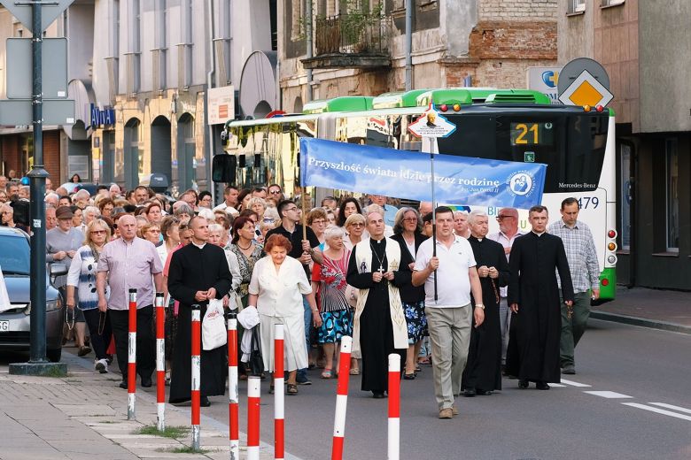 KOLEJNY ETAP PIELGRZYMOWANIA SZLAKIEM BŁ. M. SOPOĆKI